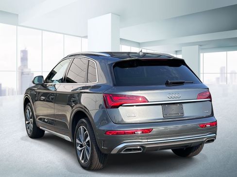 Used 2023 Audi Q5 2.0T Premium Plus w/ Premium Plus Package AWD/4WD image 3