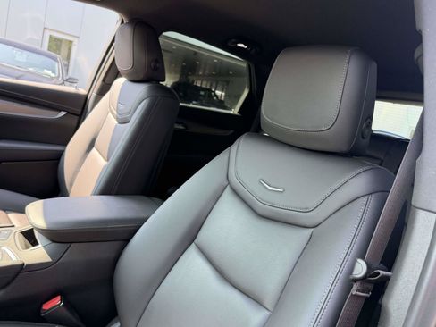 Certified 2024 Cadillac XT5 Luxury AWD/4WD image 12
