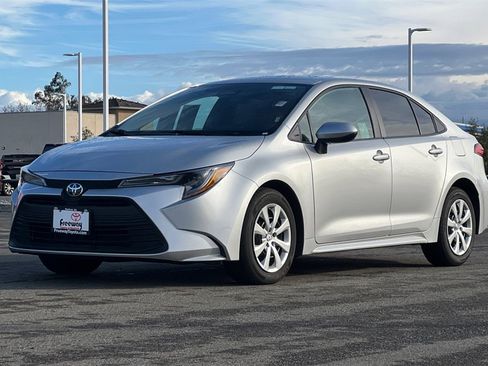 Certified 2025 Toyota Corolla LE image 10