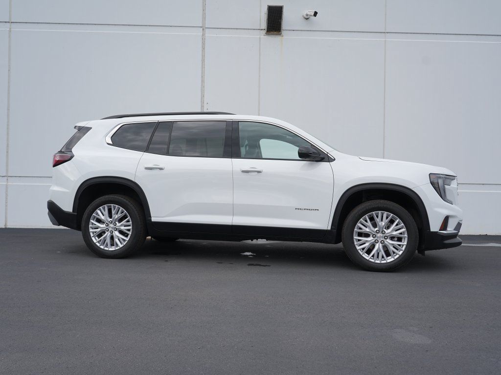 Certified 2026 GMC Acadia Elevation w/ Elevation Premium Package AWD/4WD image 2