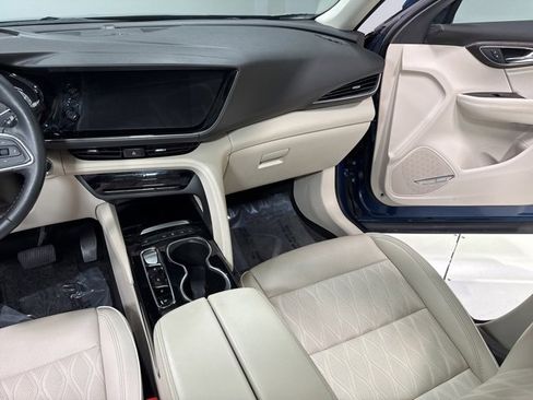 Used 2023 Buick Envision Avenir image 23