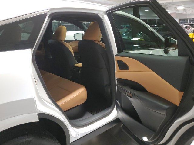 Used 2024 Lexus RX 350 Premium w/ Accessory Package (Z1) AWD/4WD image 24