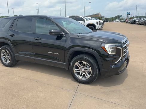 Used 2025 GMC Terrain Elevation AWD/4WD image 9