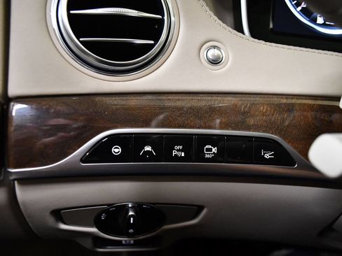 Used 2016 Mercedes-Benz S 550 Sedan image 21