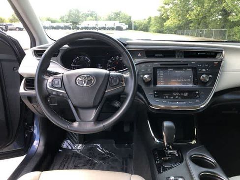 Used 2016 Toyota Avalon XLE Premium FWD image 13