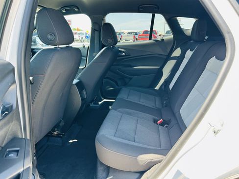 Used 2025 Chevrolet Trax RS w/ Driver Confidence Package FWD image 25