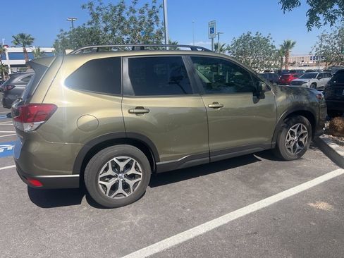 Certified 2023 Subaru Forester Premium AWD/4WD image 30