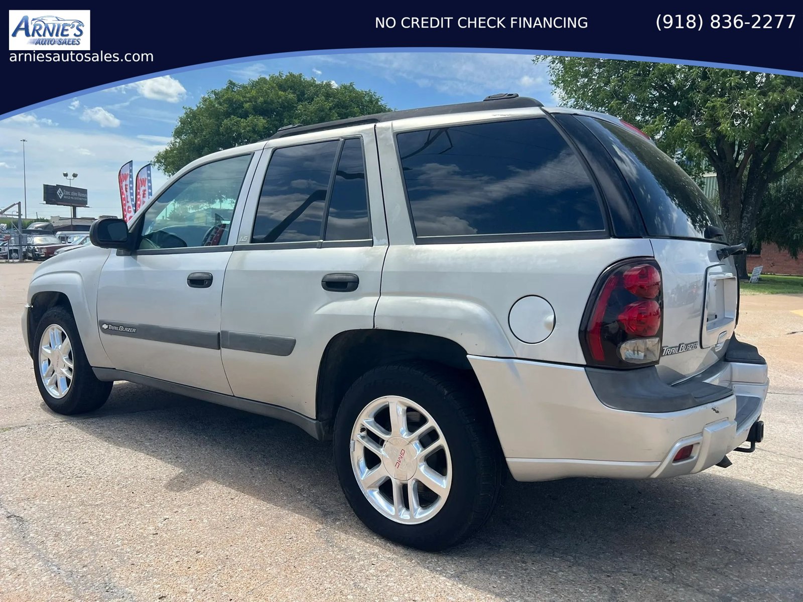 Used 2004 Chevrolet TrailBlazer LS w/ LS Preferred Equipment Group RWD image 2
