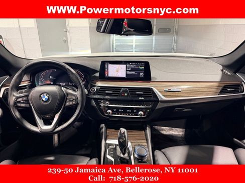 Used 2020 BMW 530i xDrive w/ Convenience Package AWD/4WD image 11