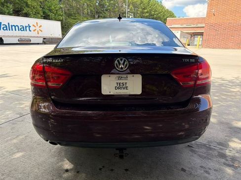 Used 2013 Volkswagen Passat TDI SE FWD image 5