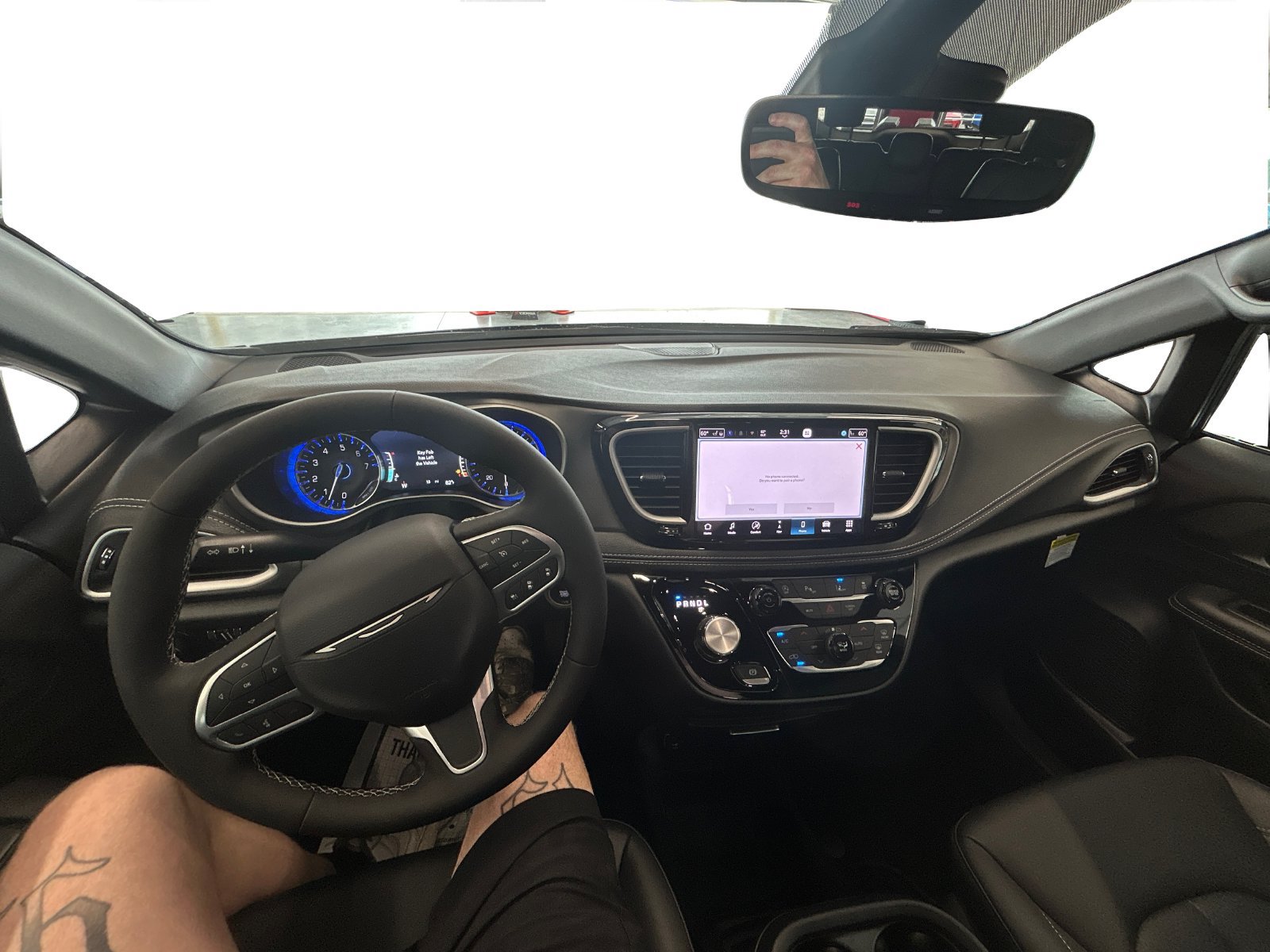 New 2027 Chrysler Pacifica Select w/ Family Tech Group FWD image 19