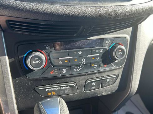 Used 2017 Ford Escape SE w/ Equipment Group 201A image 29