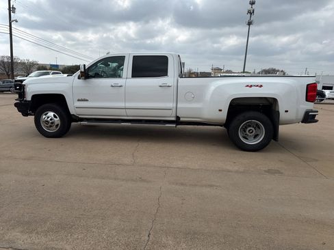 Used 2018 Chevrolet Silverado 3500 High Country w/ Duramax Plus Package image 4