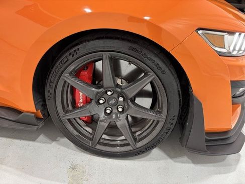 Used 2020 Ford Mustang Shelby GT500 w/ Carbon Fiber Track Pack RWD image 9