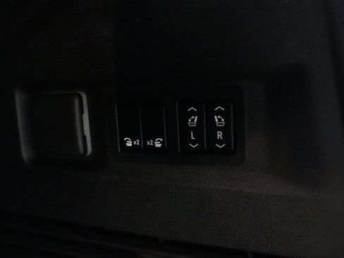 Used 2022 GMC Yukon Denali image 11