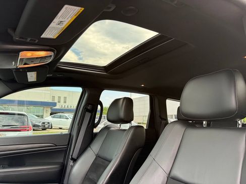 Used 2021 Jeep Grand Cherokee Laredo X AWD/4WD image 10