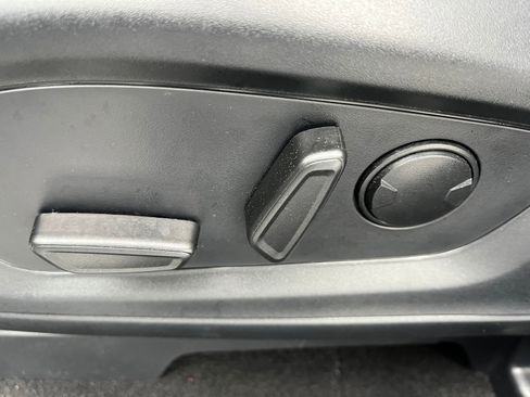 Used 2025 Ford Explorer ST-Line image 19