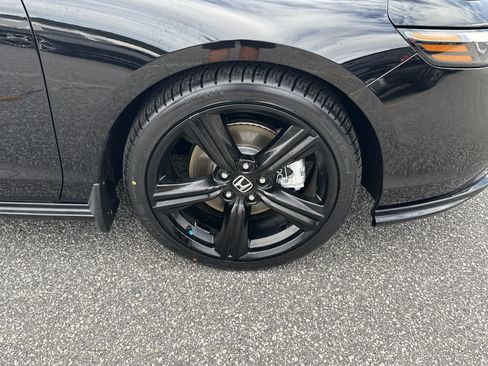 Certified 2025 Honda Accord Sport image 13