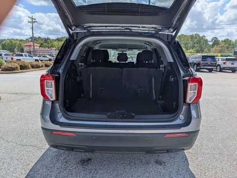 Used 2022 Ford Explorer XLT image 29