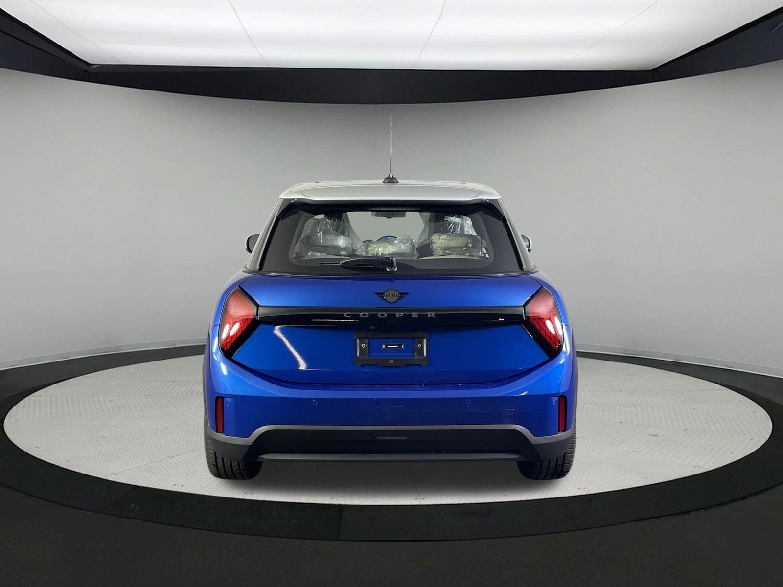 New 2027 MINI Cooper 4-Door Hardtop FWD image 7