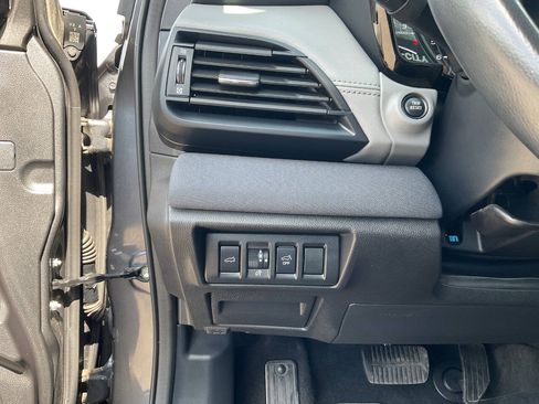 Used 2023 Subaru Outback Premium AWD/4WD image 16