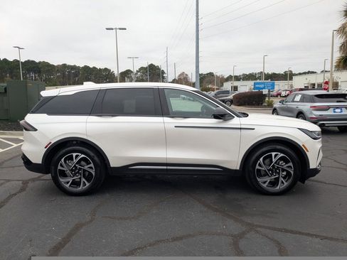 New 2026 Lincoln Nautilus Premier w/ Equipment Group 102A AWD/4WD image 3