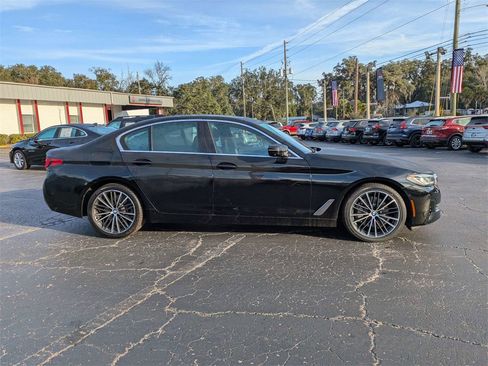 Used 2021 BMW 530i w/ M Sport Package image 3
