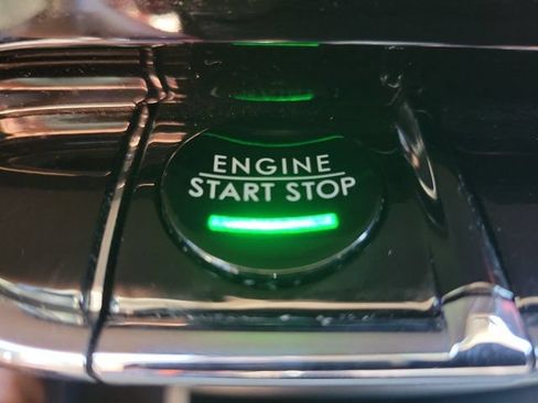 Certified 2022 Lincoln Nautilus FWD w/ Premium Package image 30