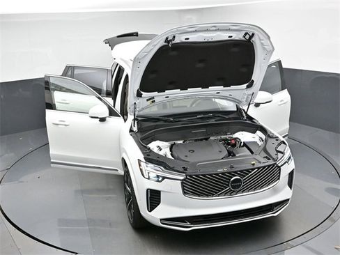 New 2026 Volvo XC90 B6 Plus w/ Protection Package Premier image 51