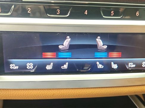 Used 2017 BMW 750i xDrive image 25