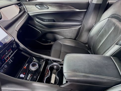 Used 2023 Jeep Grand Cherokee 4WD 4xe image 26