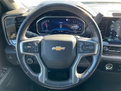 Used 2022 Chevrolet Silverado 1500 LT image 15
