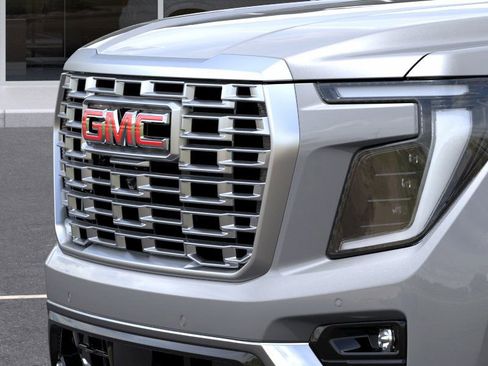 New 2025 GMC Yukon Denali w/ Denali Reserve Package image 37