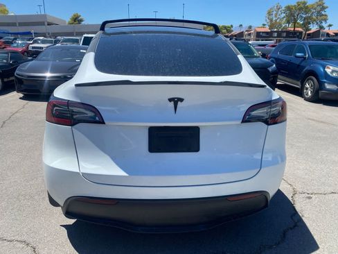 Used 2024 Tesla Model Y 2WD image 7