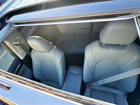 Used 2020 Toyota Highlander Limited image 27