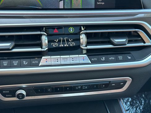 Used 2022 BMW X5 xDrive40i w/ Premium Package image 25