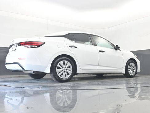 Certified 2025 Nissan Sentra S FWD image 30