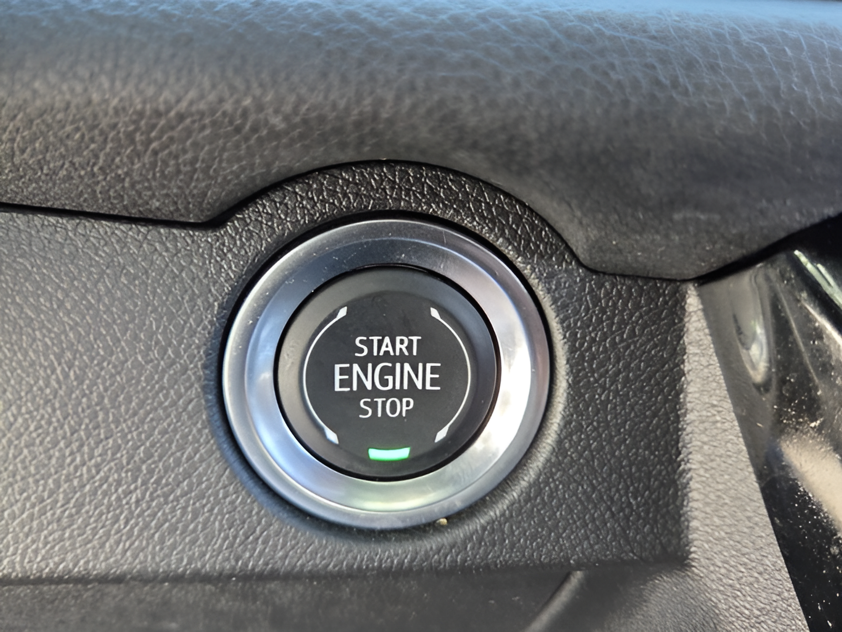 Used 2025 Chevrolet Traverse LT AWD/4WD image 21