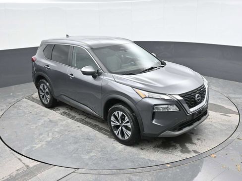 Used 2023 Nissan Rogue SV image 34