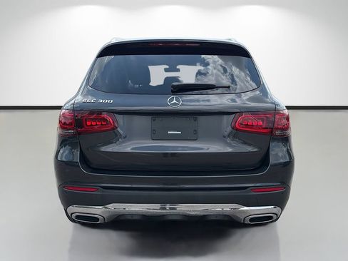 Used 2021 Mercedes-Benz GLC 300 image 4