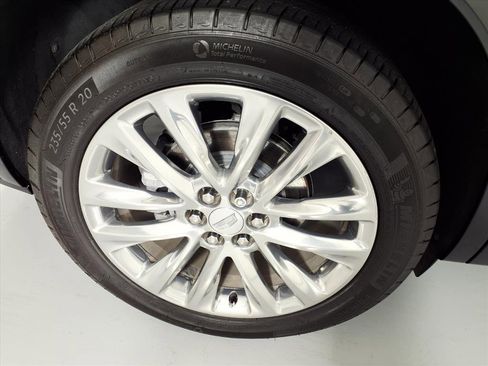 Certified 2024 Cadillac XT6 Premium Luxury w/ Technology Package image 23