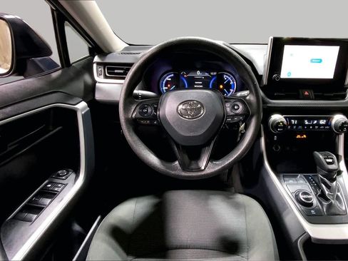 Certified 2025 Toyota RAV4 LE AWD/4WD image 6
