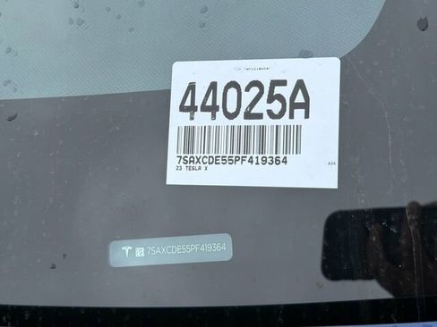Used 2023 Tesla Model X image 4