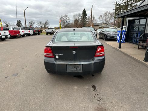 Used 2008 Dodge Avenger SE image 4