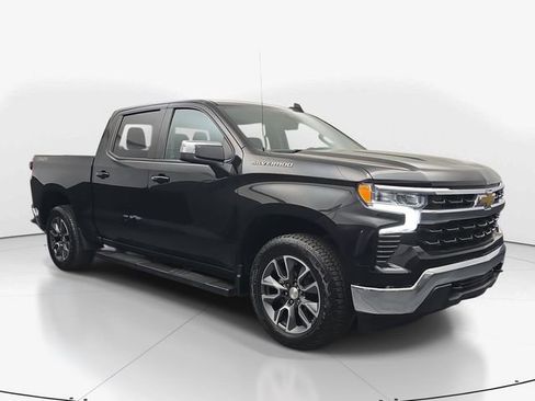 Used 2023 Chevrolet Silverado 1500 LT AWD/4WD image 2