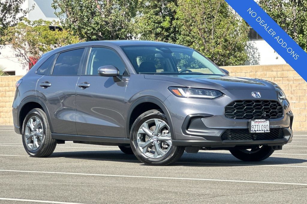 Certified 2027 Honda HR-V LX image 2