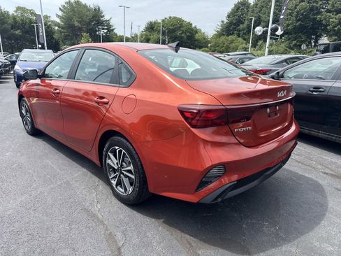 Used 2023 Kia Forte LXS w/ LXS Technology Package FWD image 3