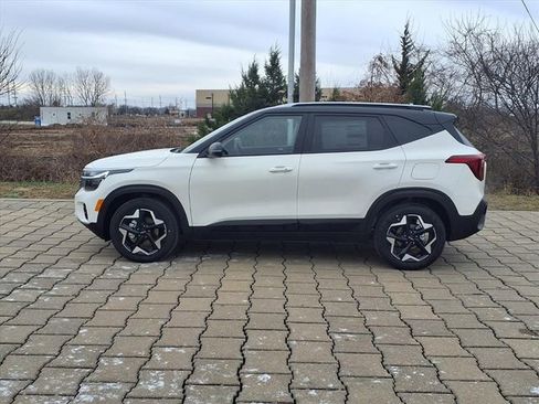New 2026 Kia Seltos S FWD image 2