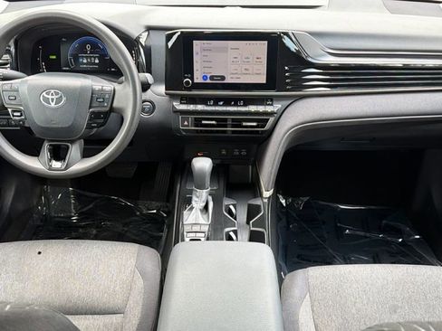 Certified 2025 Toyota Camry LE FWD image 35