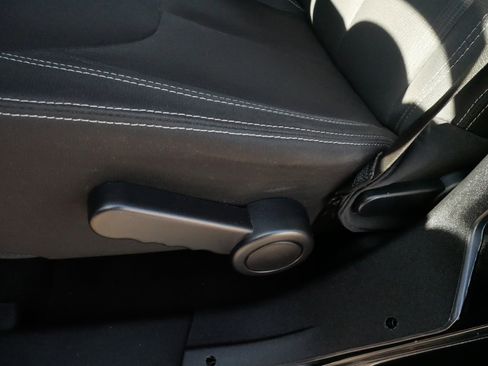 Used 2016 Jeep Wrangler Unlimited Sahara w/ Connectivity Group image 20